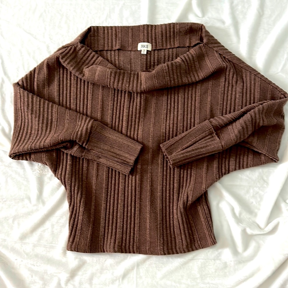 Off the shoulder BKE quarter sleeve casual shirt